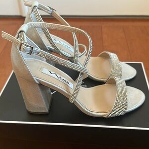 NINA Women’s Heels size 5 True Silver Rhinestone strapy dressy heels size 5